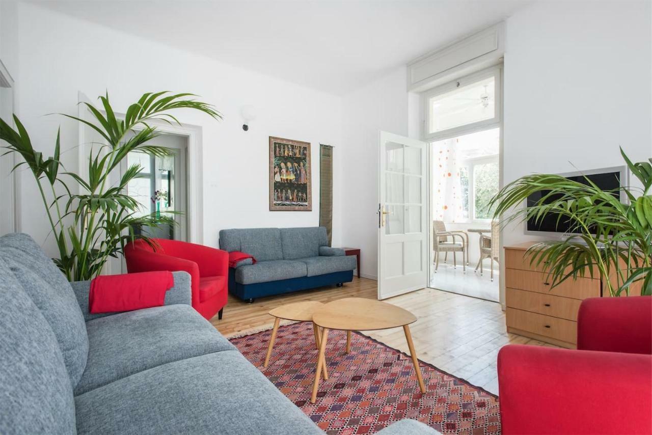 Casa Internazionale Apartment Riva del Garda Luaran gambar