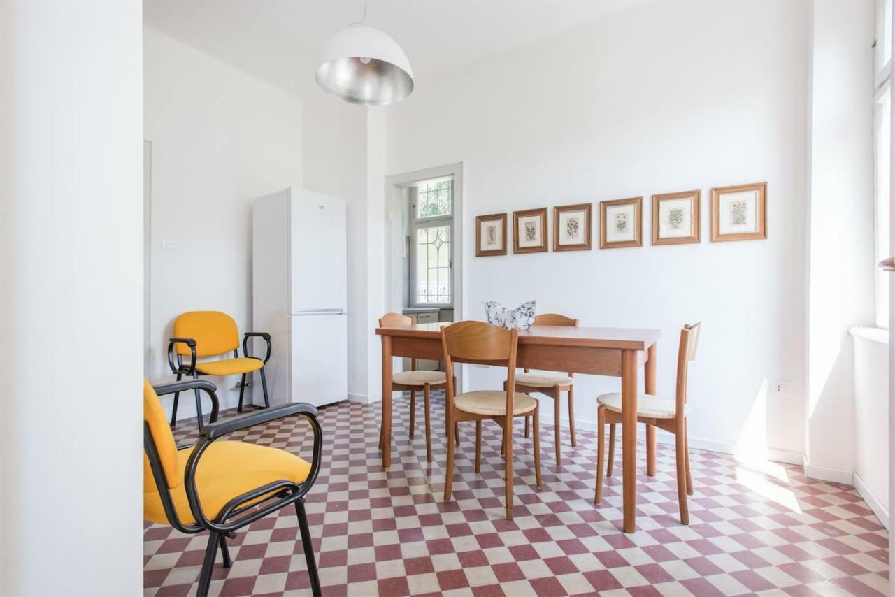 Casa Internazionale Apartment Riva del Garda Luaran gambar