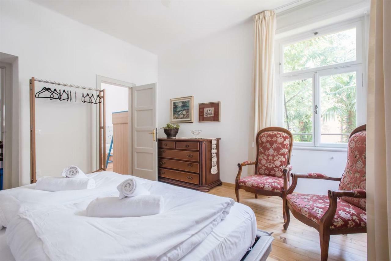 Casa Internazionale Apartment Riva del Garda Luaran gambar