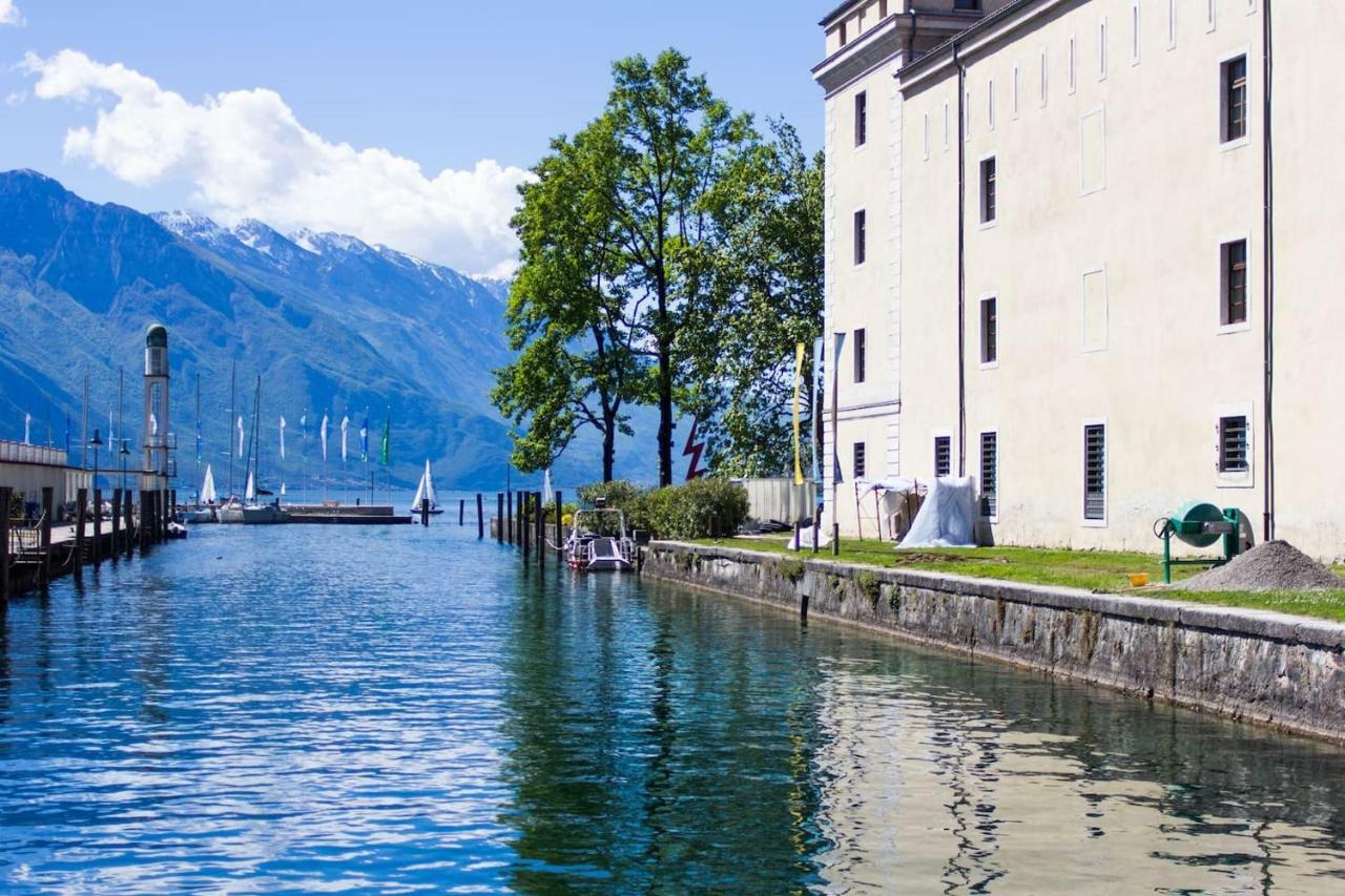 Casa Internazionale Apartment Riva del Garda Luaran gambar
