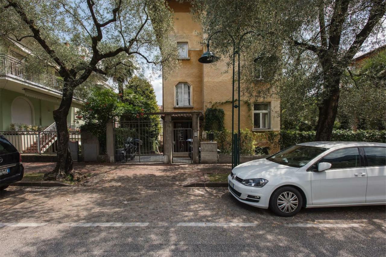 Casa Internazionale Apartment Riva del Garda Luaran gambar