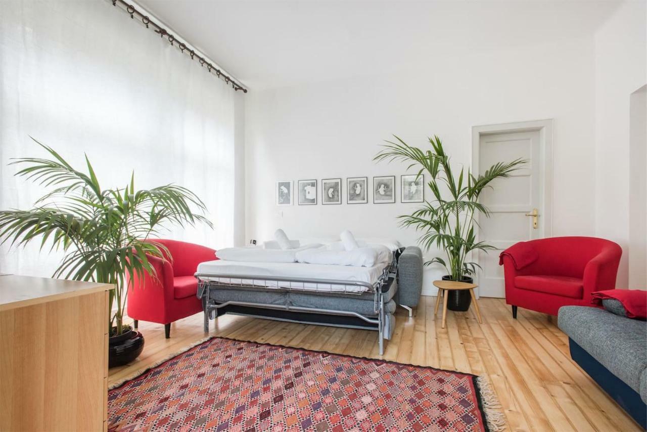 Casa Internazionale Apartment Riva del Garda Luaran gambar