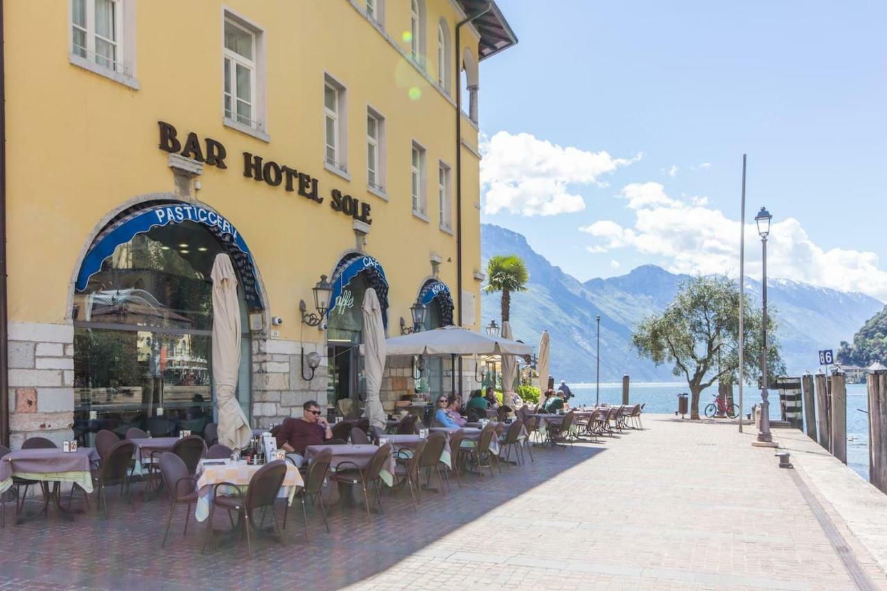 Casa Internazionale Apartment Riva del Garda Luaran gambar