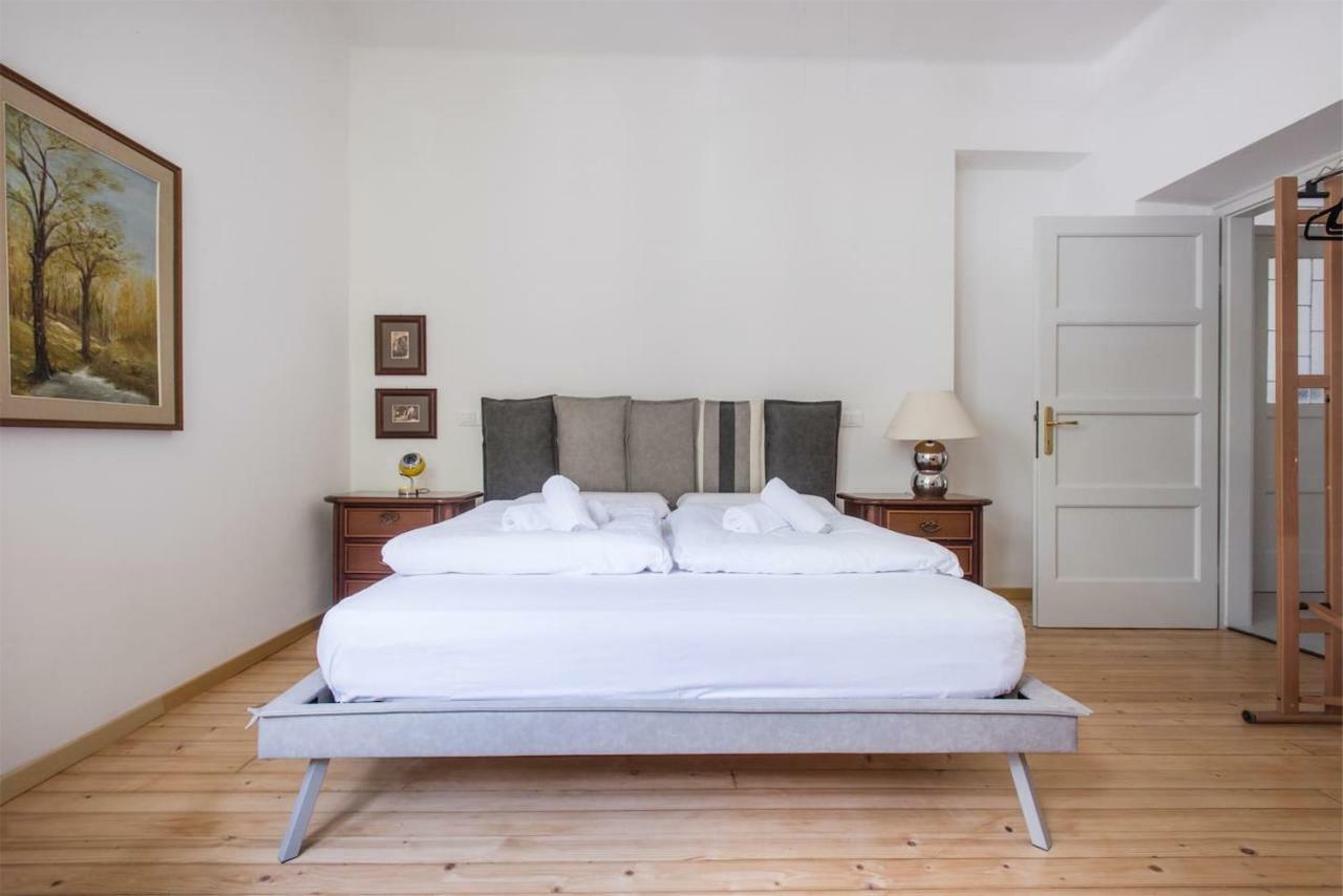 Casa Internazionale Apartment Riva del Garda Luaran gambar